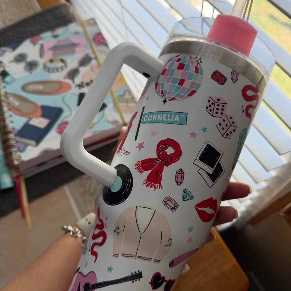 Taylor Swift 40 oz Tumbler - Picture 7 of 7
